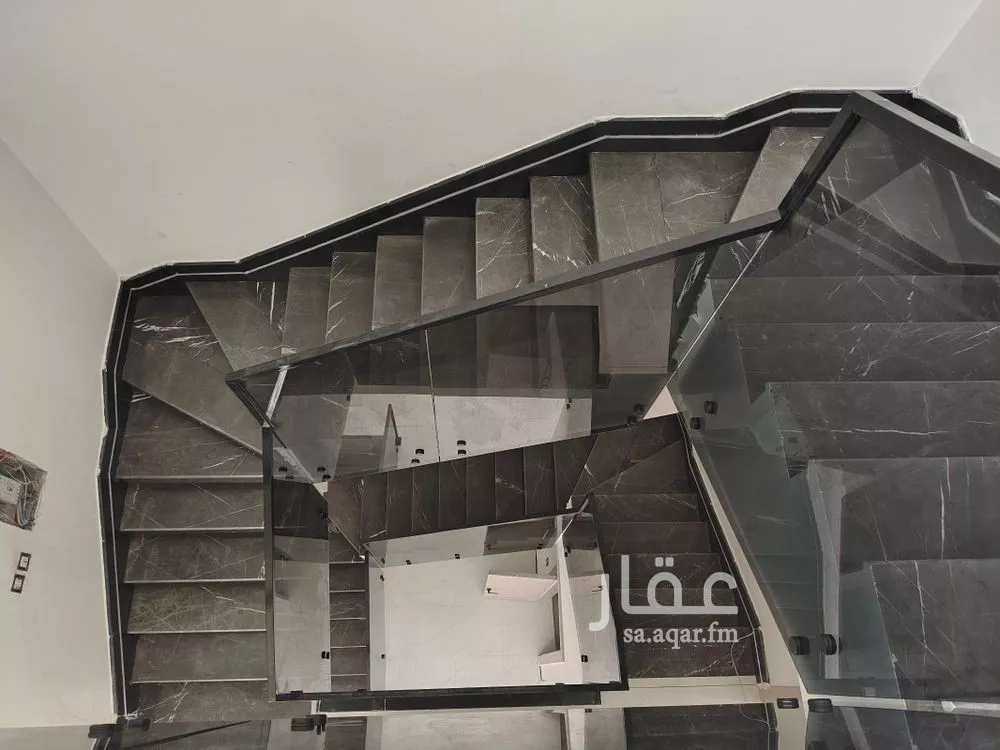 فيلا 6 غرف في الصواري 5