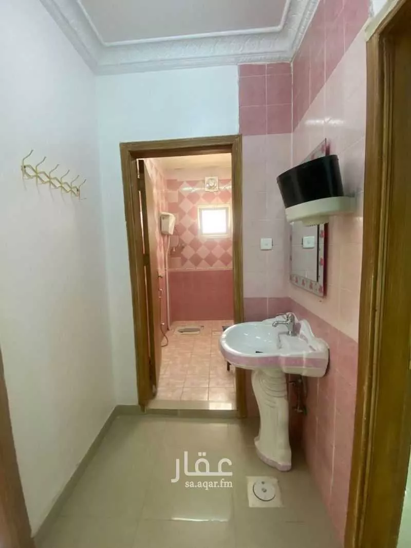 شقة 4 غرف في الجنادرية 3