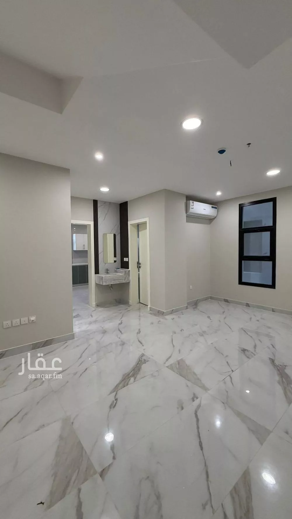 شقة 4 غرف في الحمرا 3