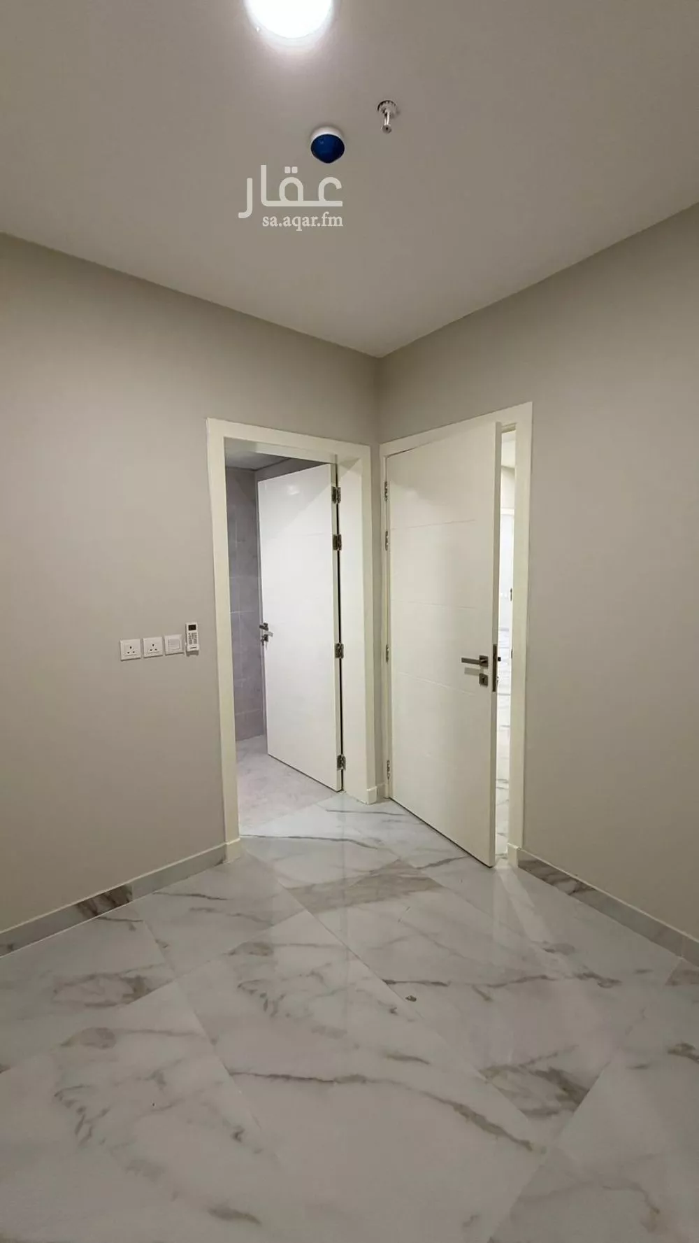 شقة 4 غرف في الحمرا 8