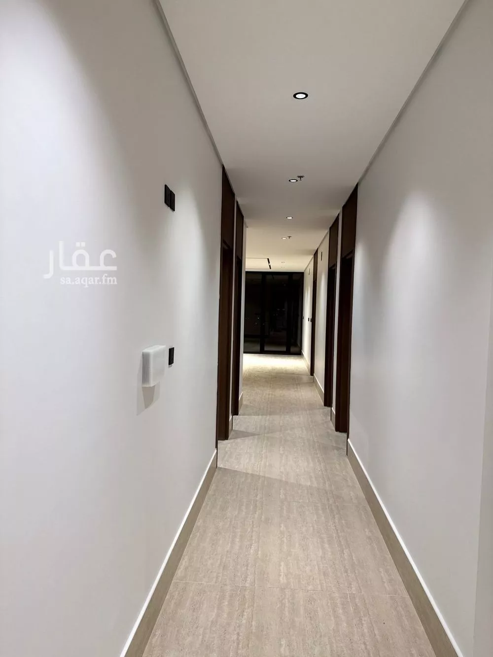 شقة 3 غرف في الخور 8