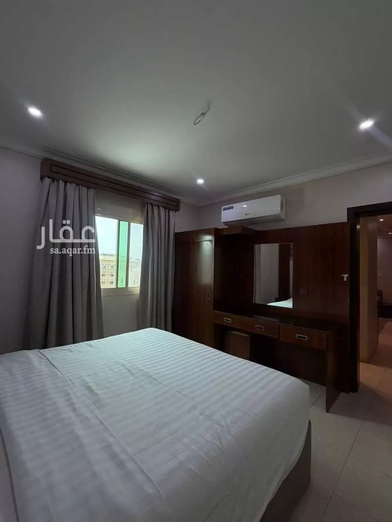 شقة 1 غرف في العليا 4