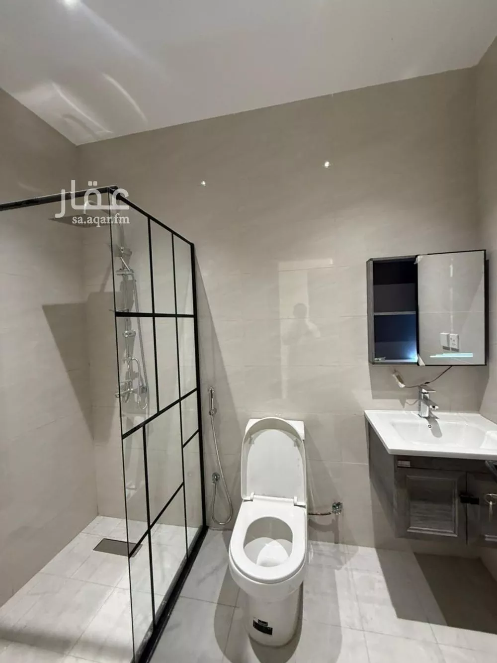 شقة 5 غرف في مدائن الفهد 6