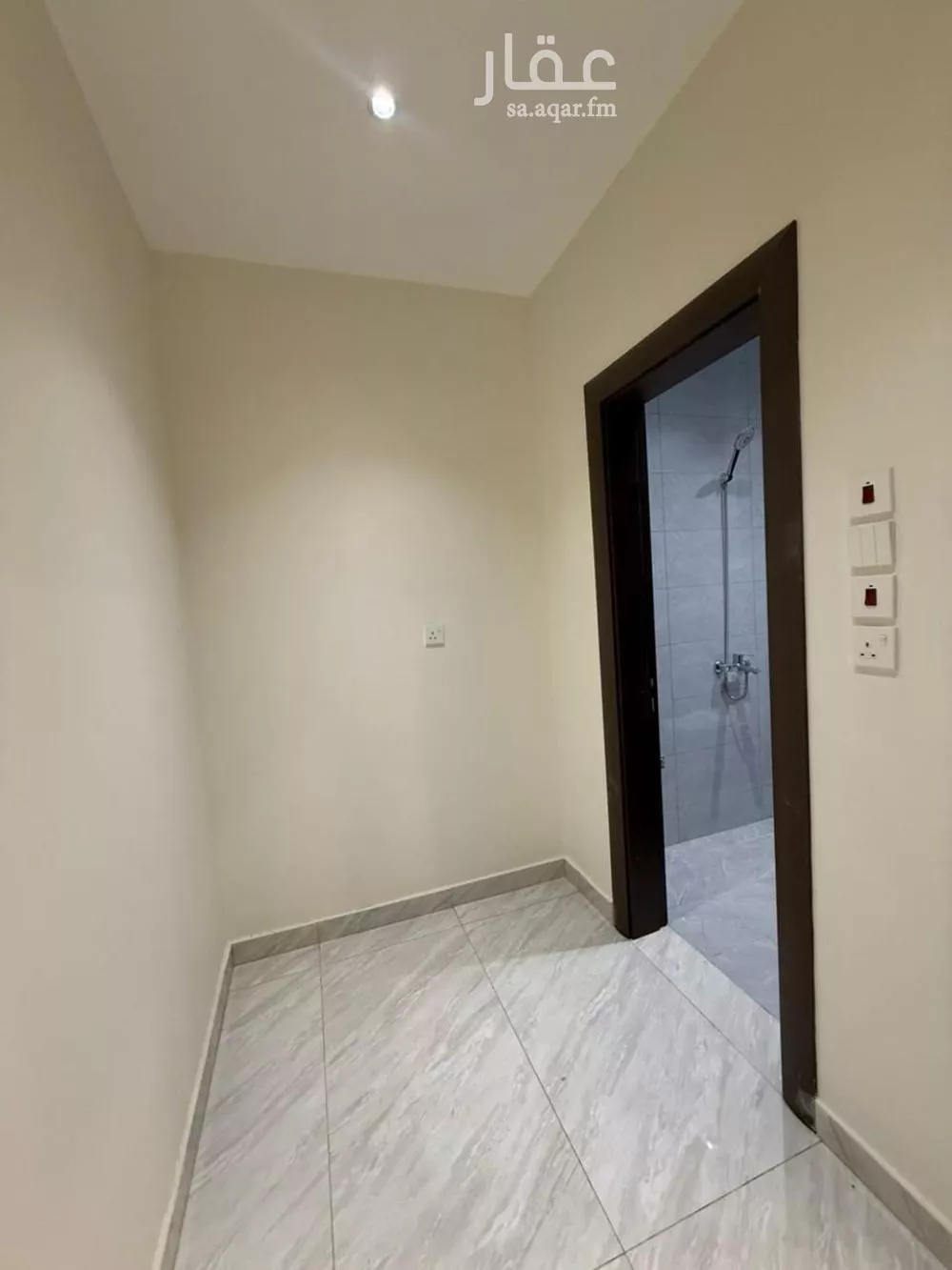 شقة 5 غرف في مدائن الفهد 7