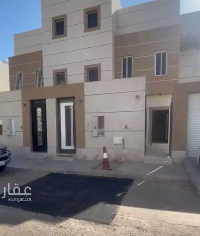 فيلا 6 غرف في الملك فهد 3