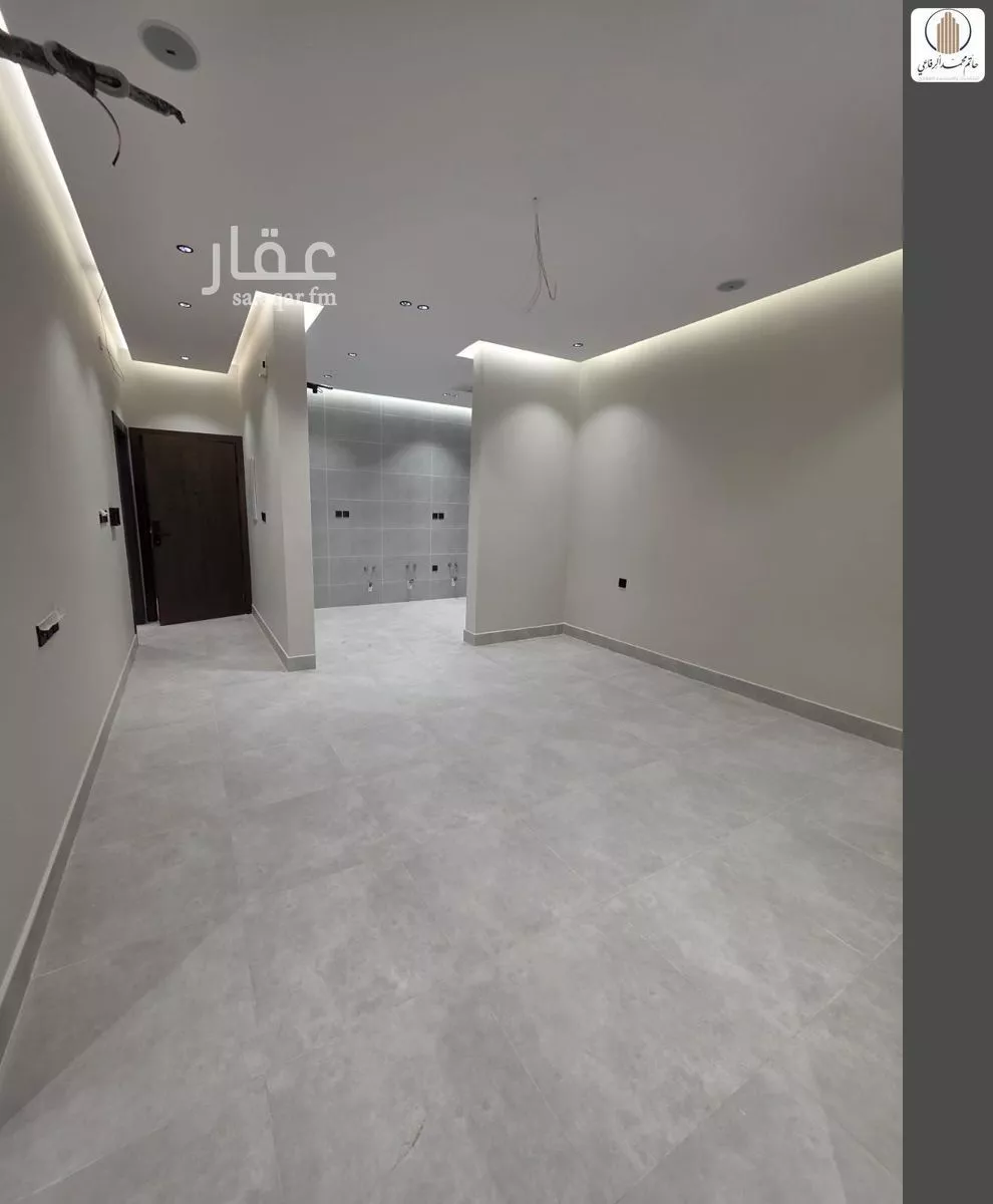 شقة 4 غرف في الروضة 8