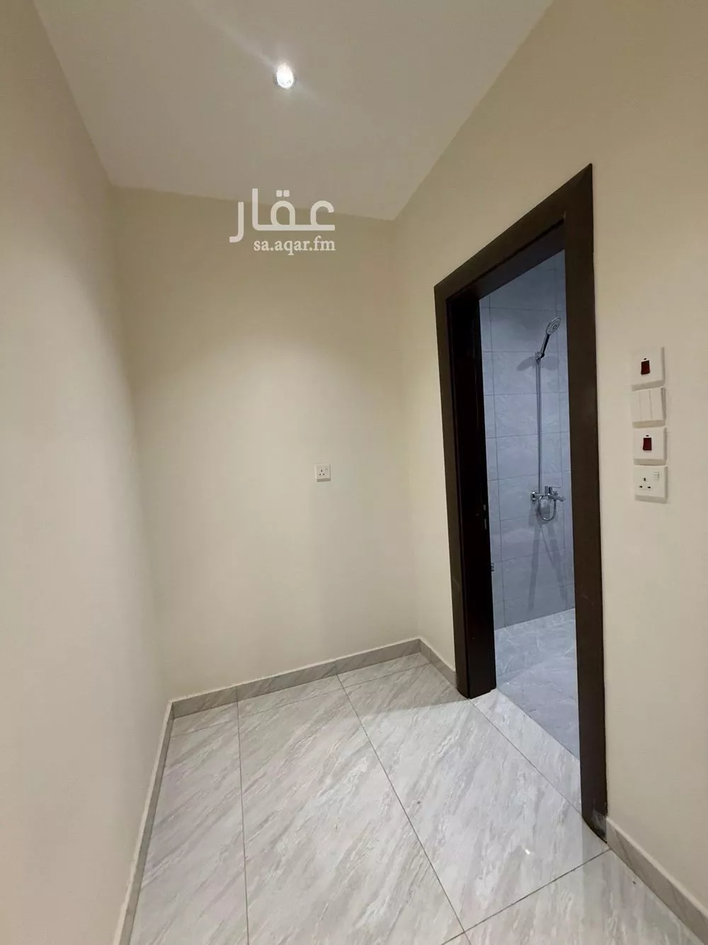 شقة 5 غرف في مدائن الفهد 2