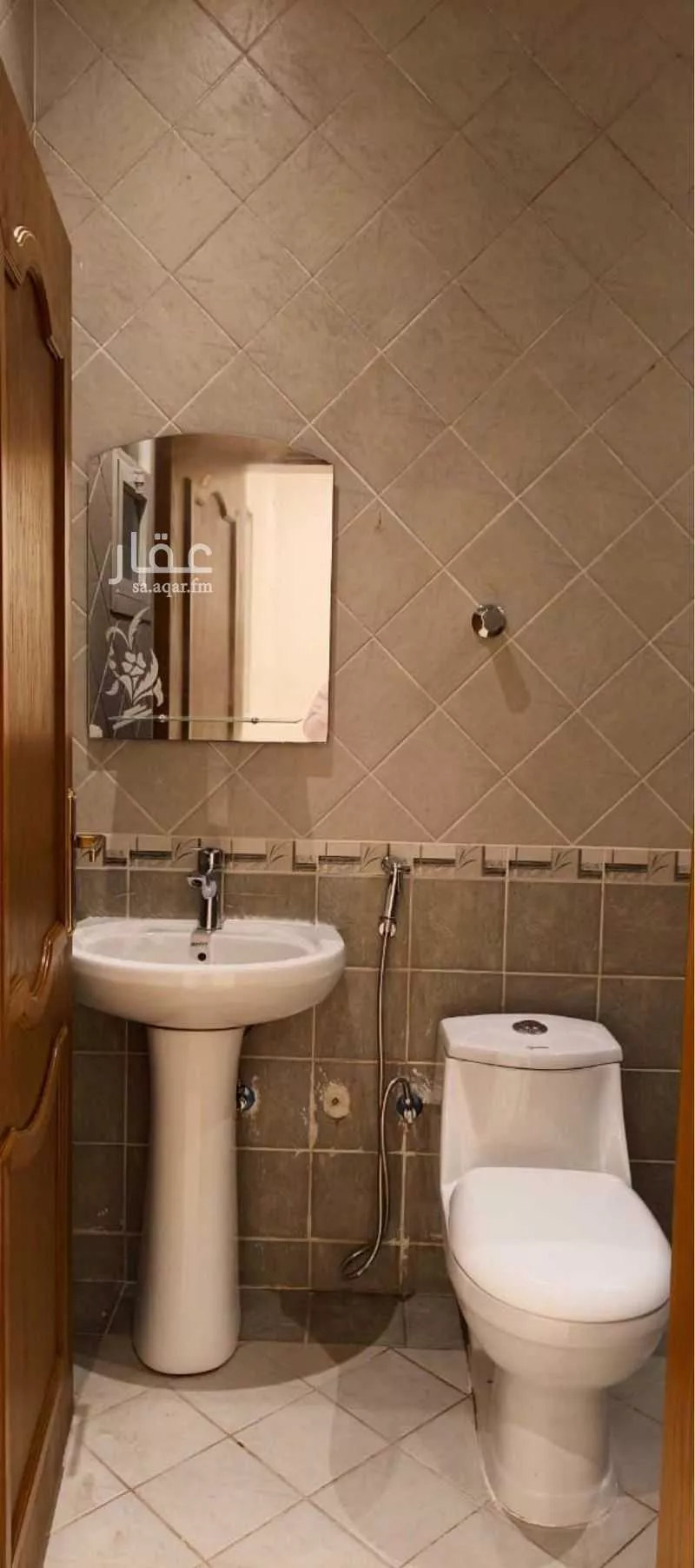 شقة 4 غرف في النفل 5