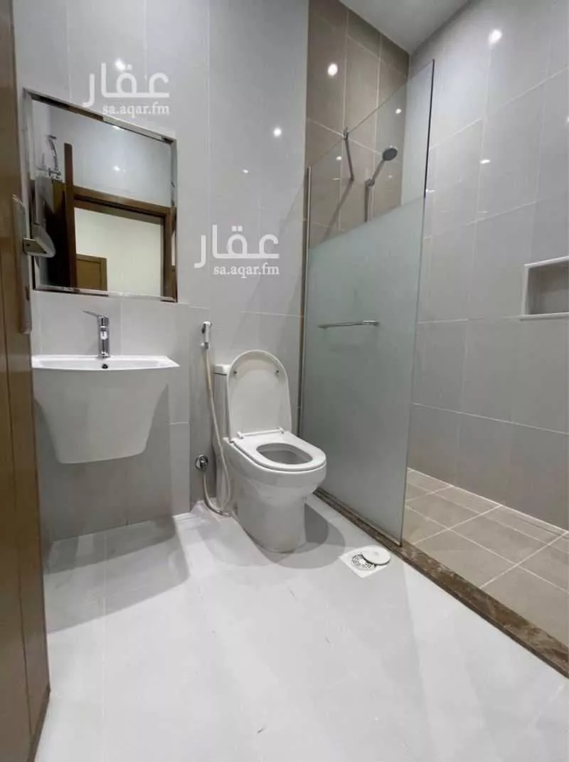 5 bedroom apartment in Al Wurud 4