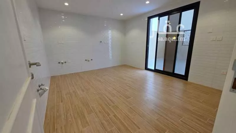 عمارة 450 م² في الفروسية 5