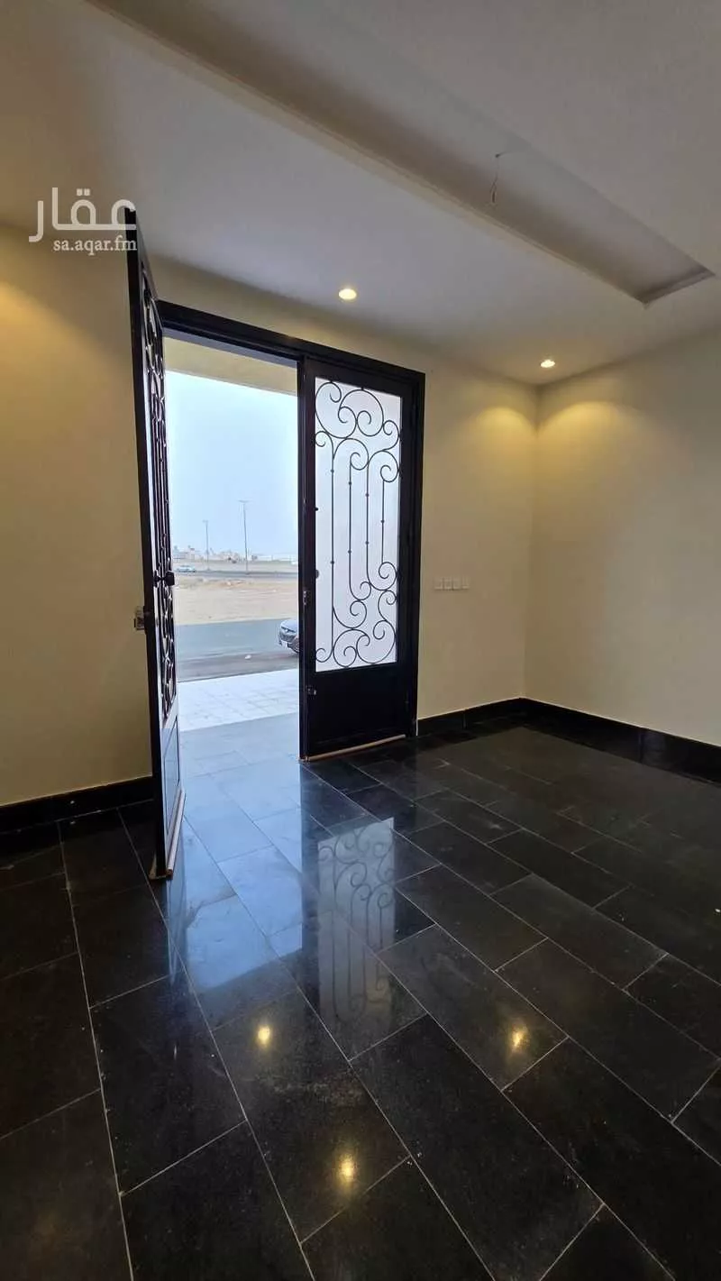 عمارة 450 م² في الفروسية 10