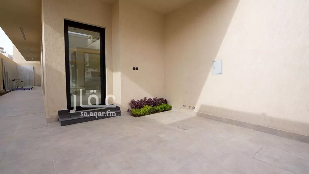 3 bedroom floor in Al Qairawan 2