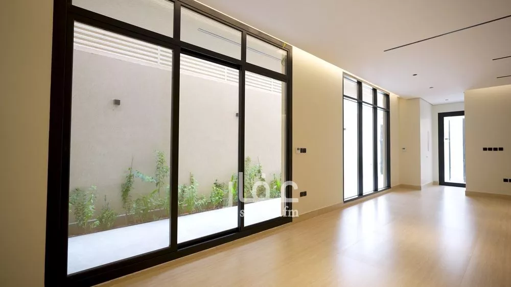 3 bedroom floor in Al Qairawan 19