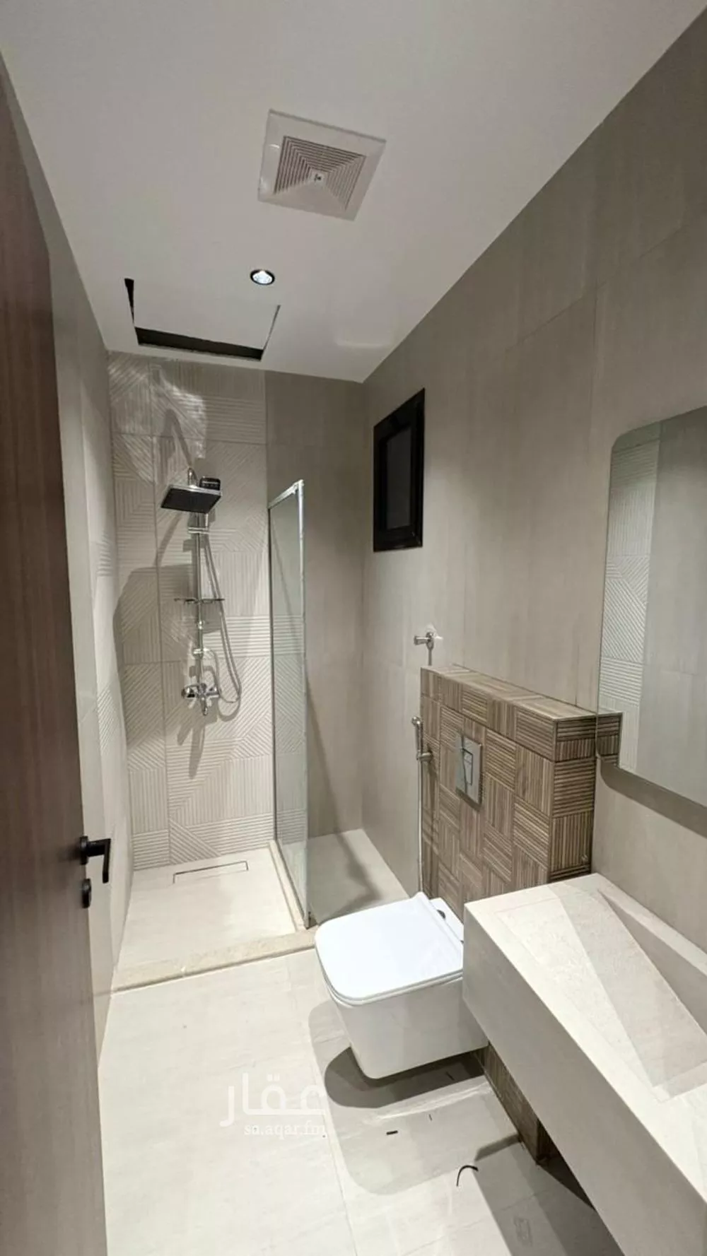 شقة 4 غرف في شوران 6