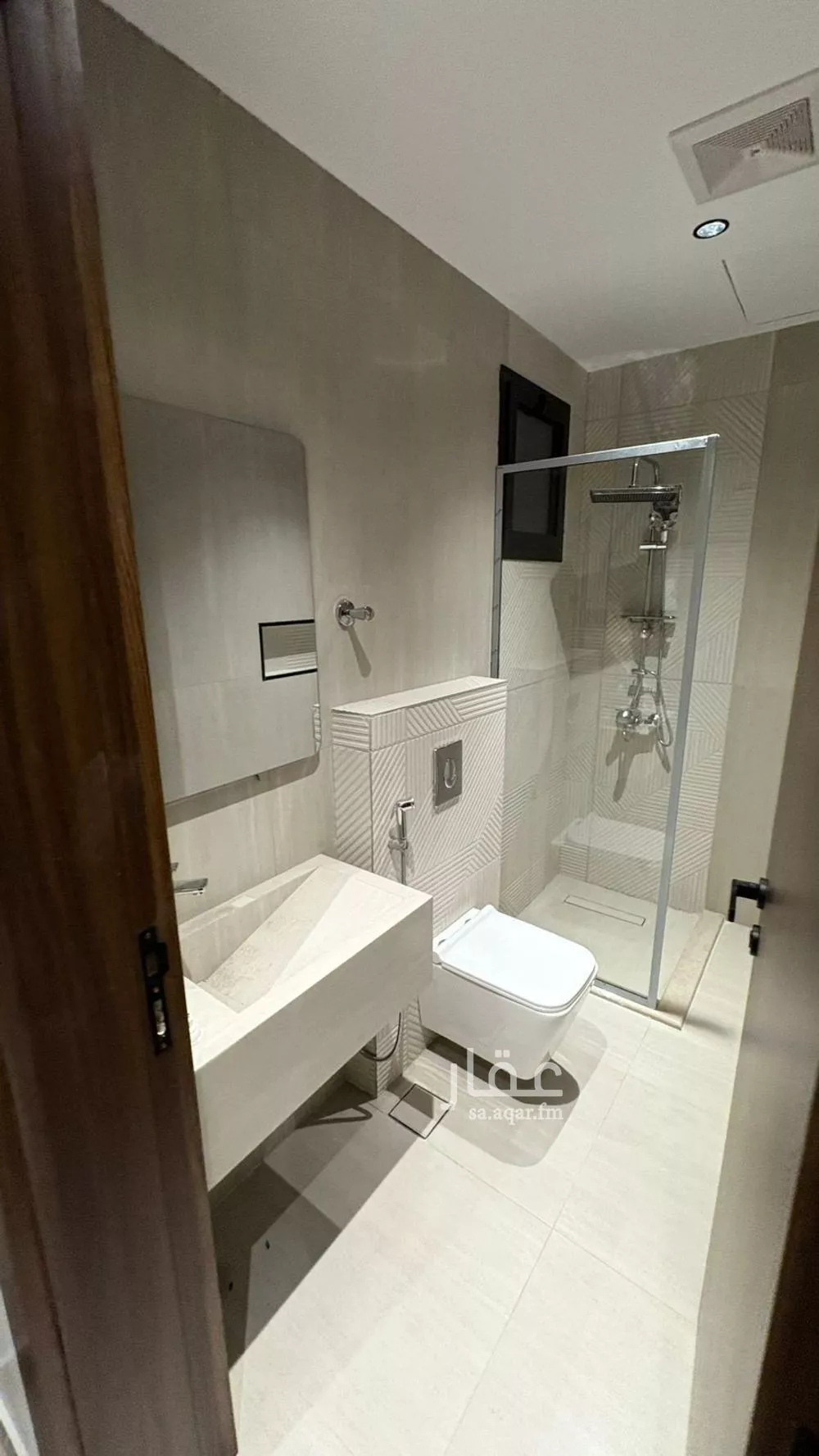 شقة 4 غرف في شوران 5