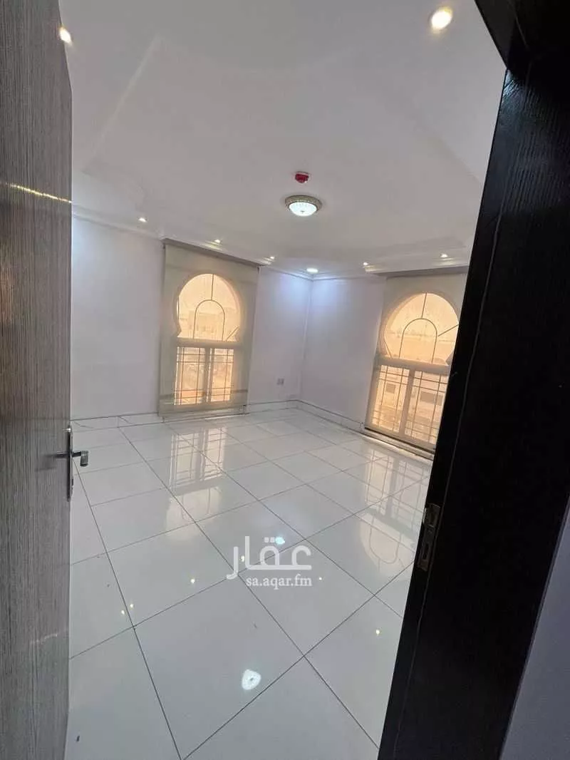 مكتب 750 م² في المزروعية 4