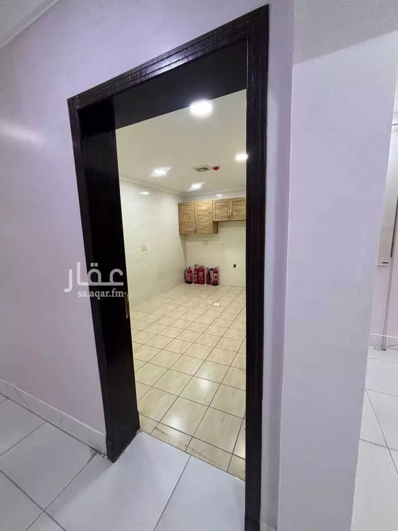 مكتب 750 م² في المزروعية 5