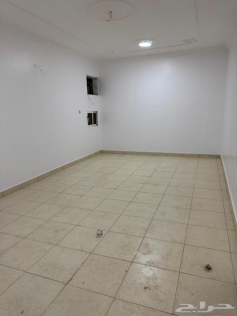 شقة 3 غرف في الخليج 2