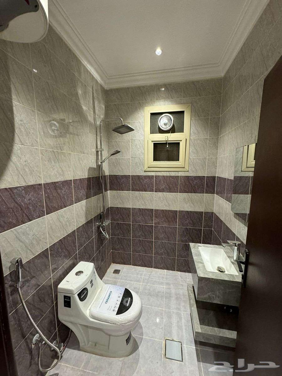 شقة 3 غرف في العقيق 3