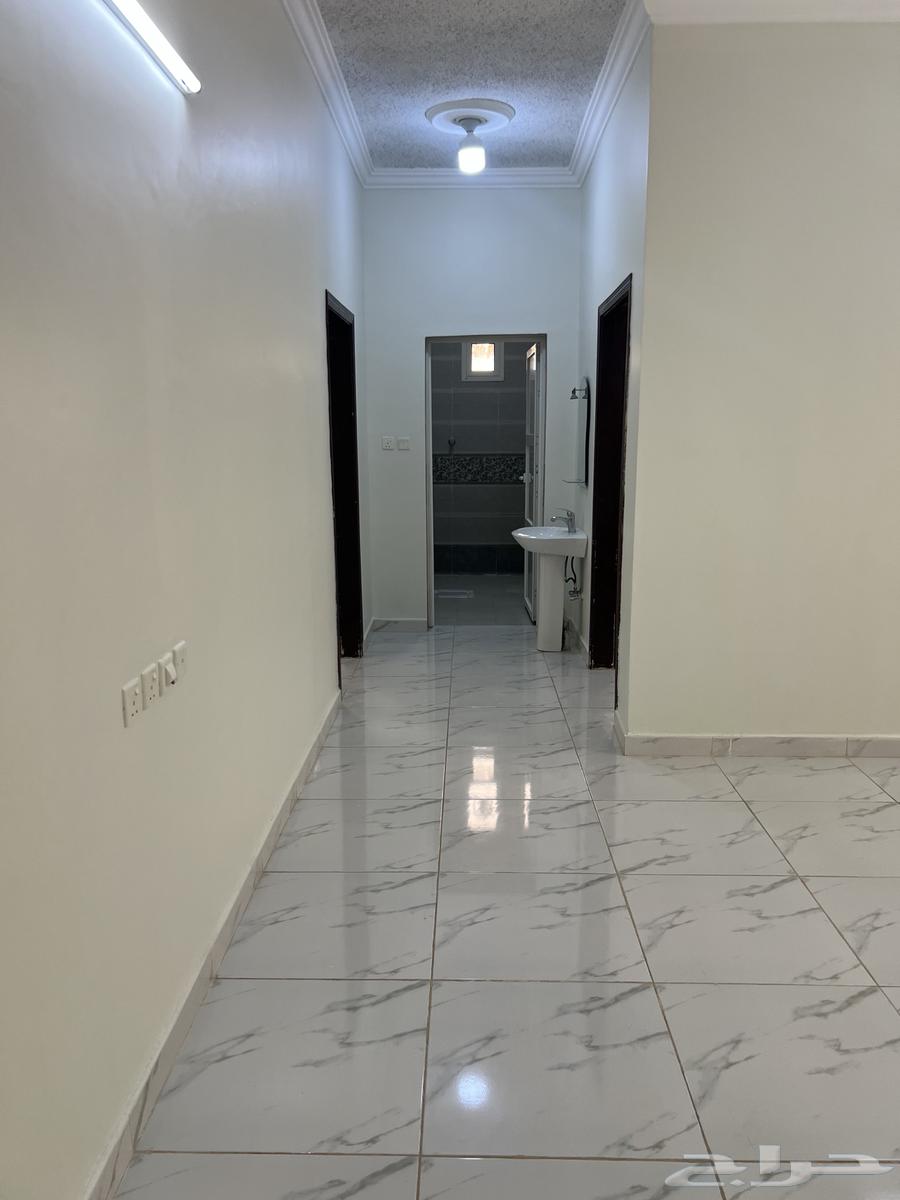 شقة 3 غرف في الرمال 6