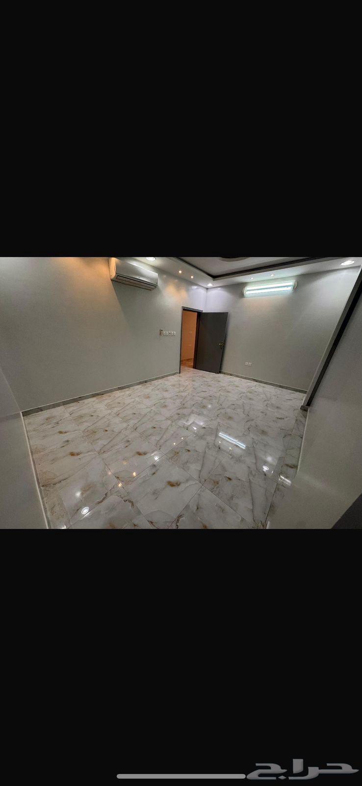 شقة 3 غرف في الرمال 7