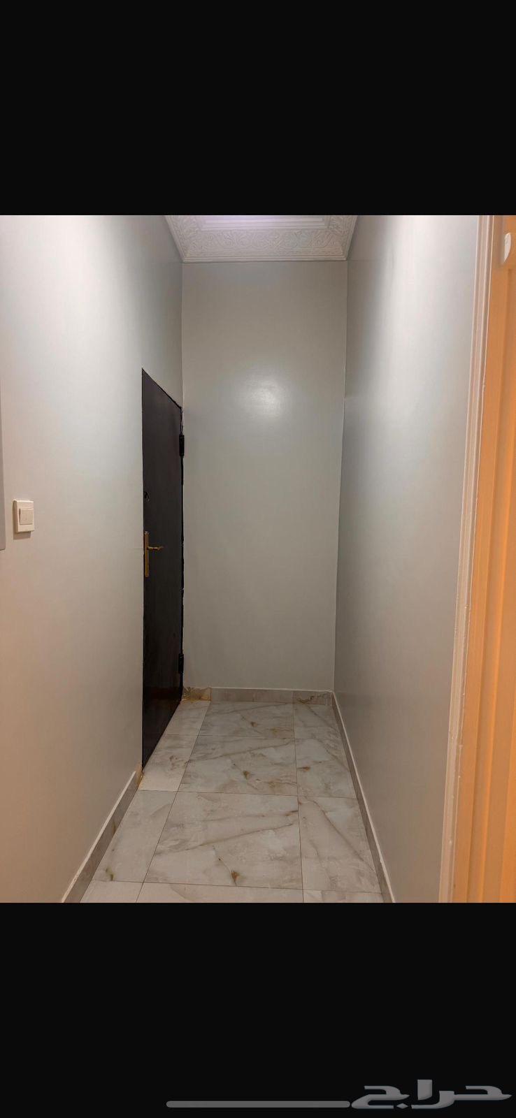 شقة 3 غرف في الرمال 10