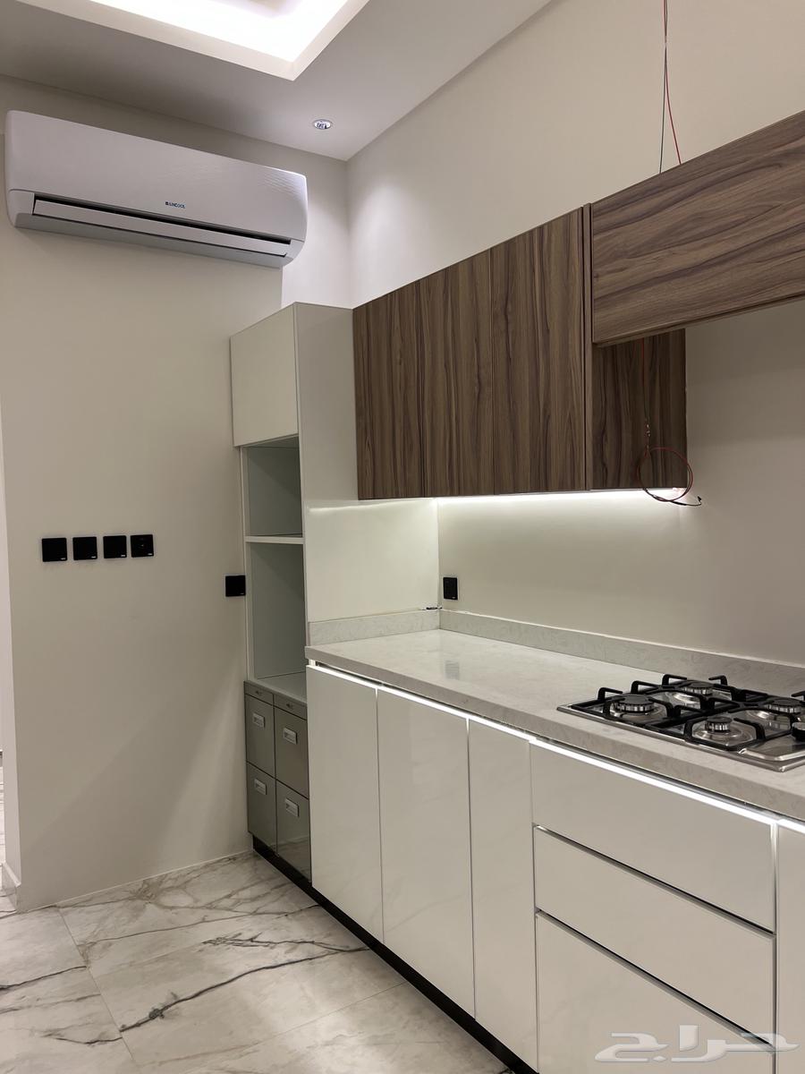 شقة 4 غرف في العارض 15