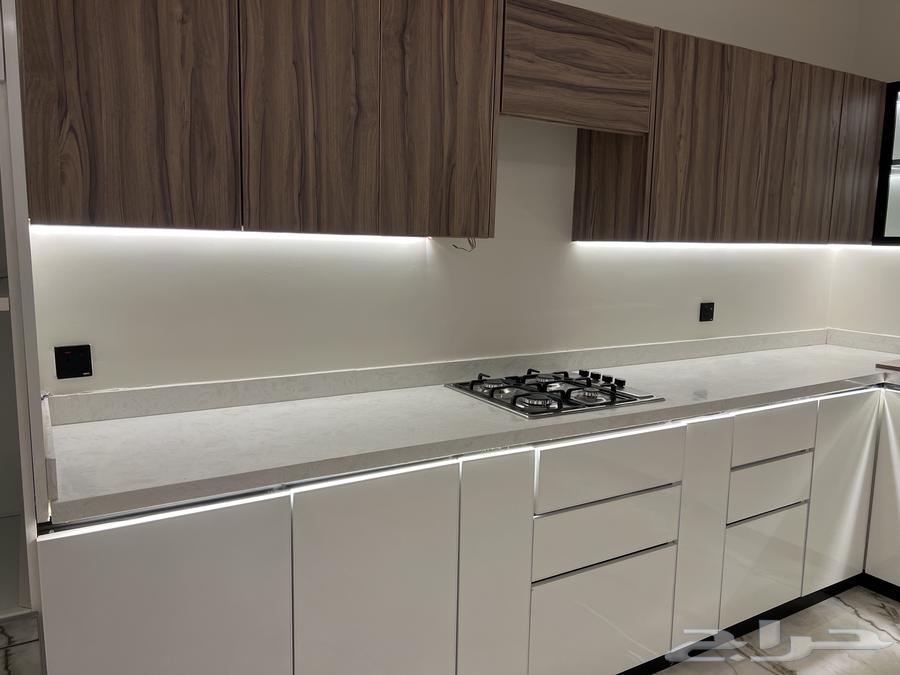 شقة 4 غرف في العارض 24