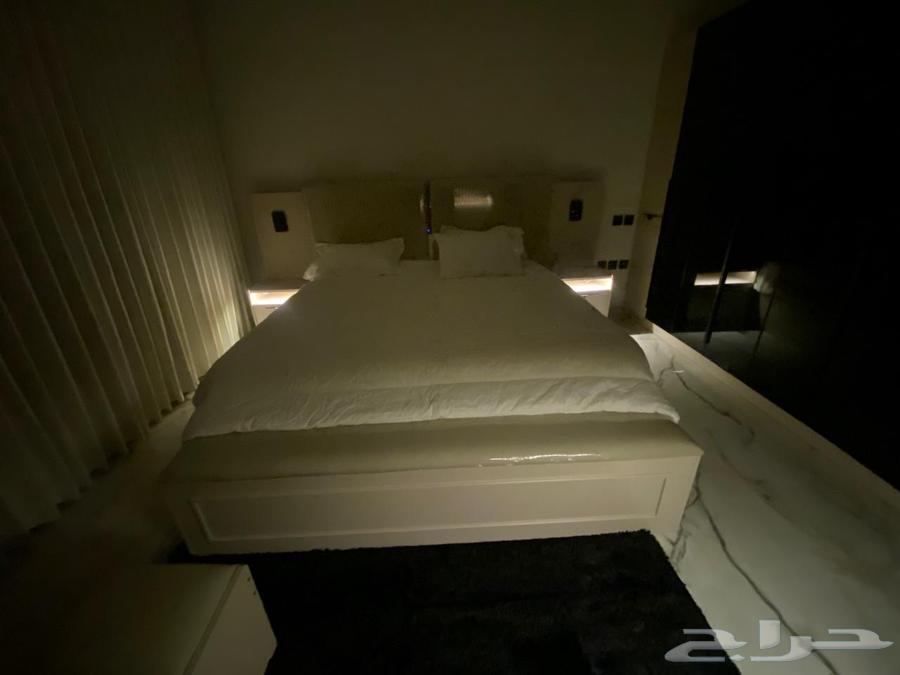 شقة 4 غرف في العارض 4