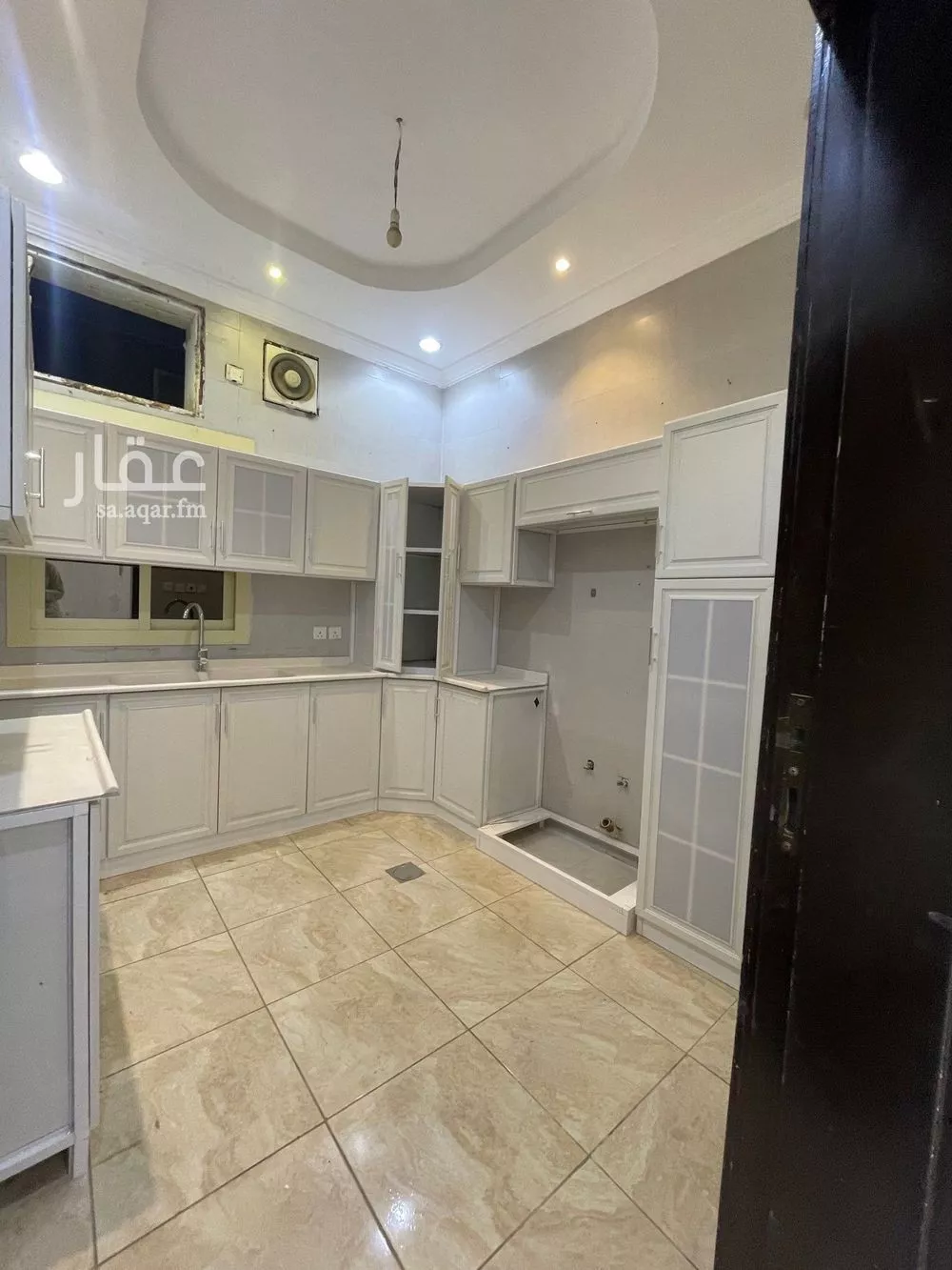 شقة 3 غرف في الشراع 11