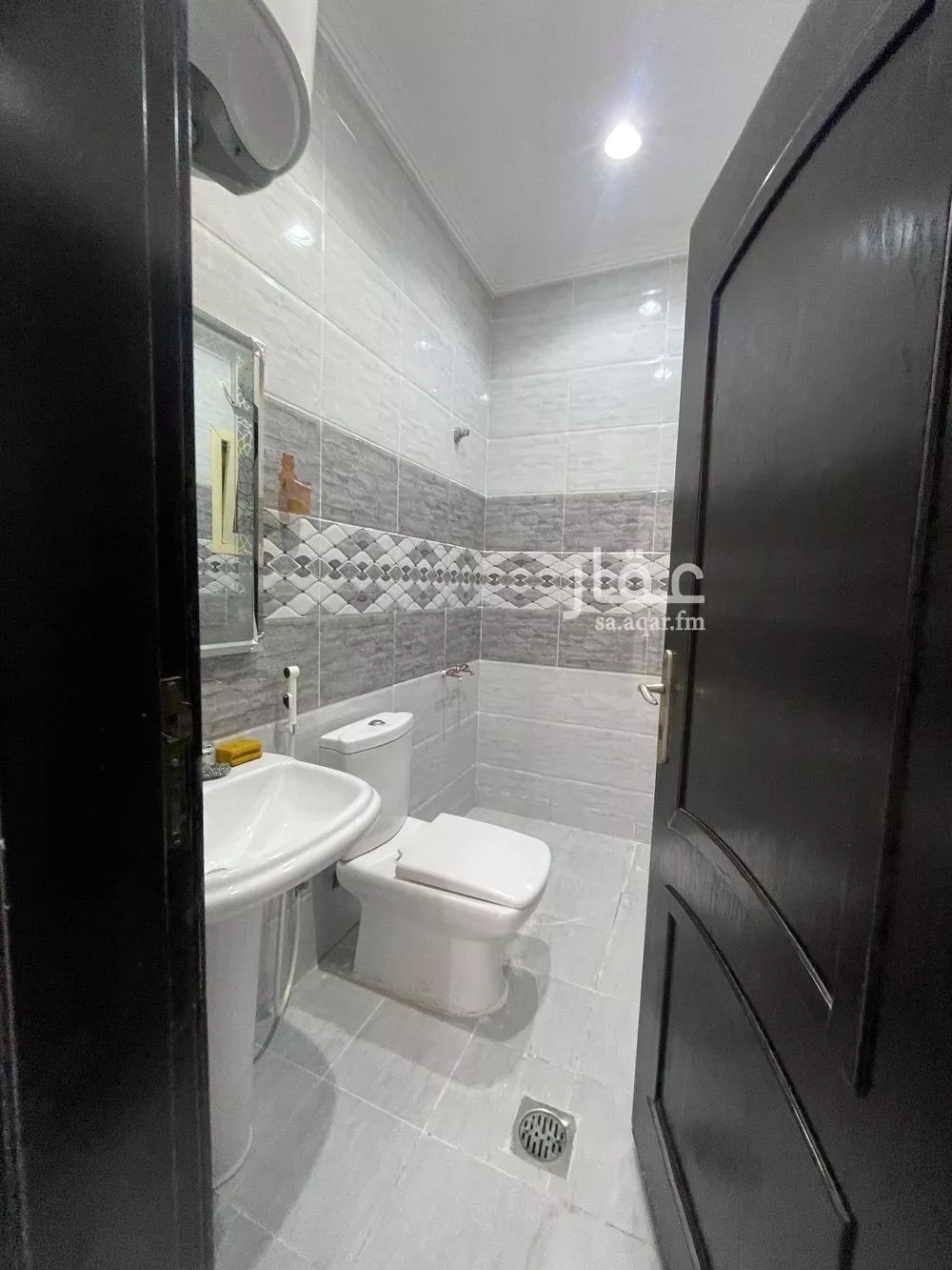 شقة 3 غرف في الشراع 14