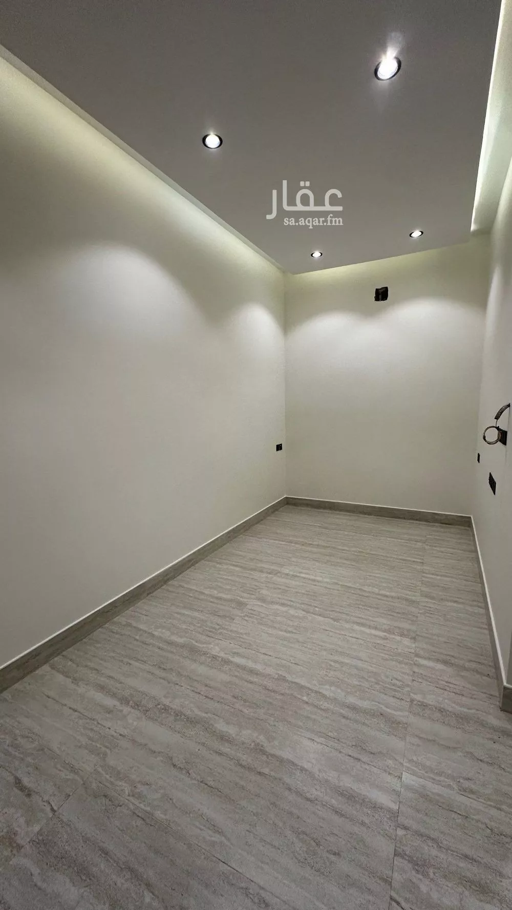 فيلا 5 غرف في ظهرة لبن 9