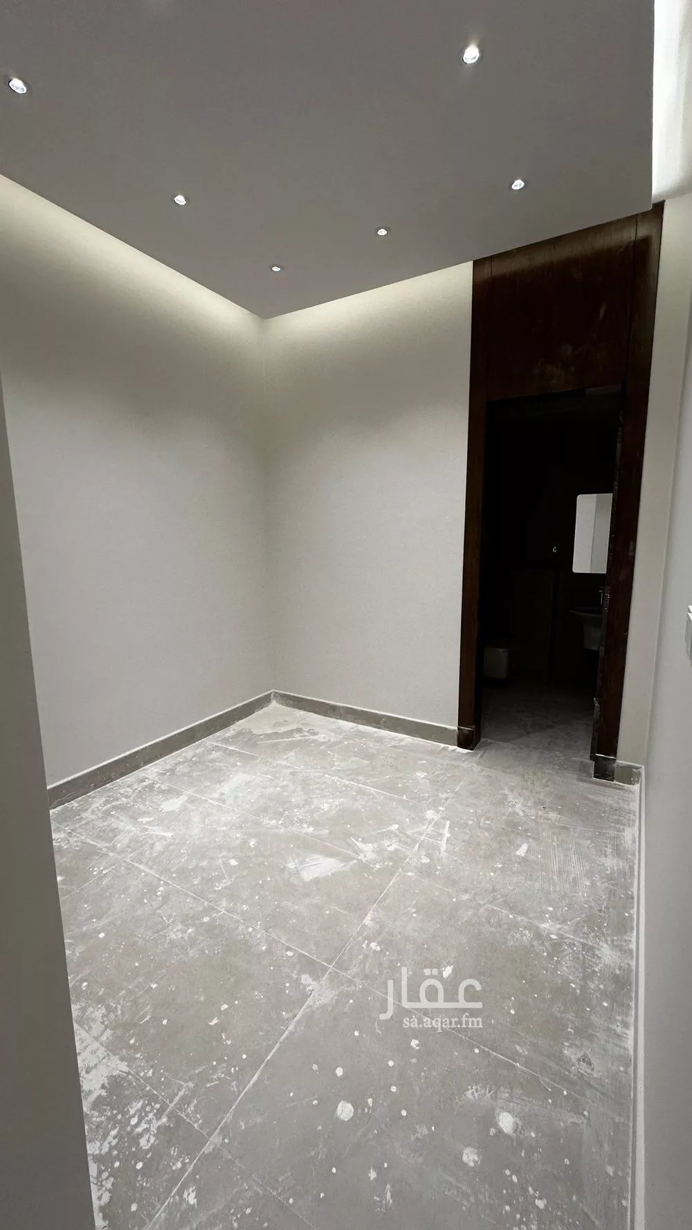 فيلا 5 غرف في ظهرة لبن 15