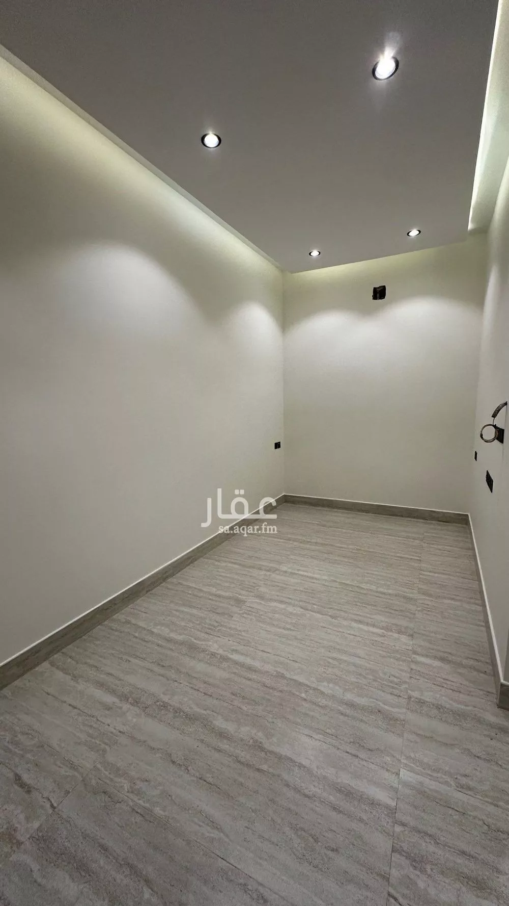 فيلا 5 غرف في ظهرة لبن 9