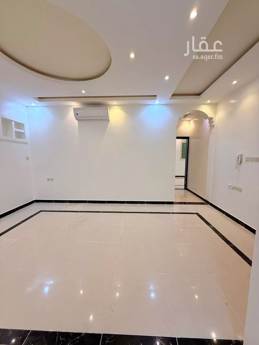 شقة 4 غرف في العارض 7