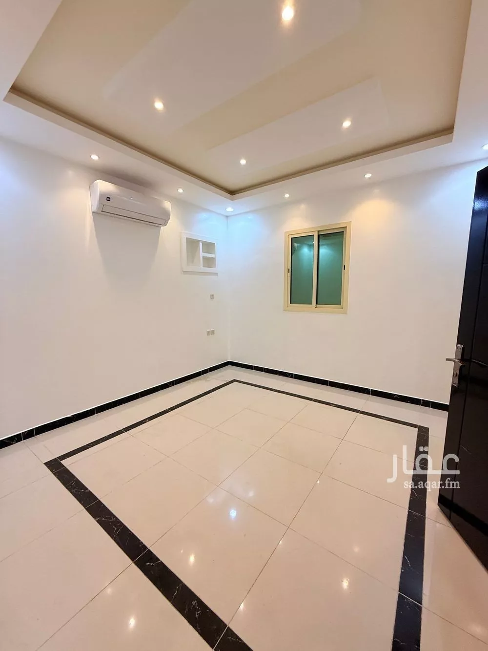 شقة 4 غرف في العارض 8