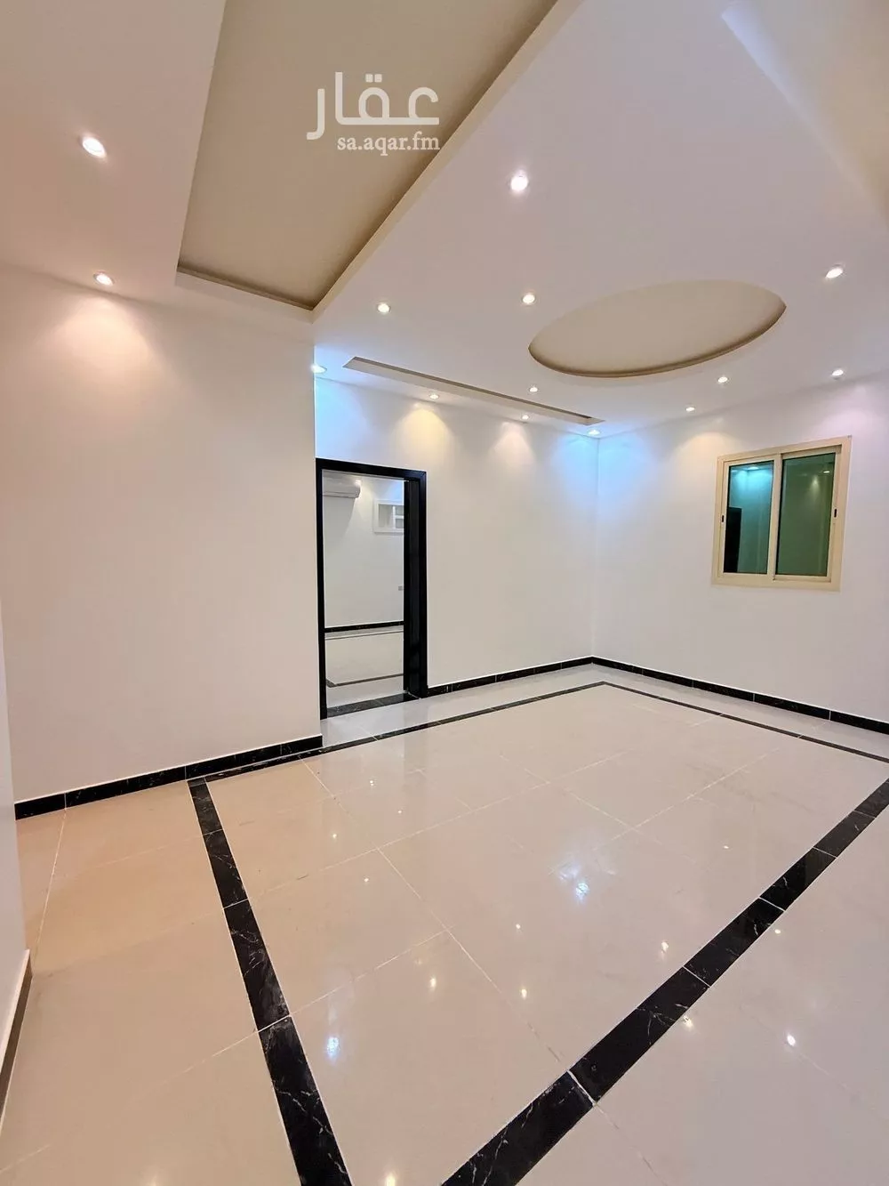 شقة 4 غرف في العارض 10