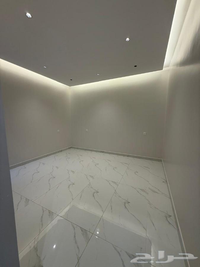 3 bedroom apartment in Al Rimal 8