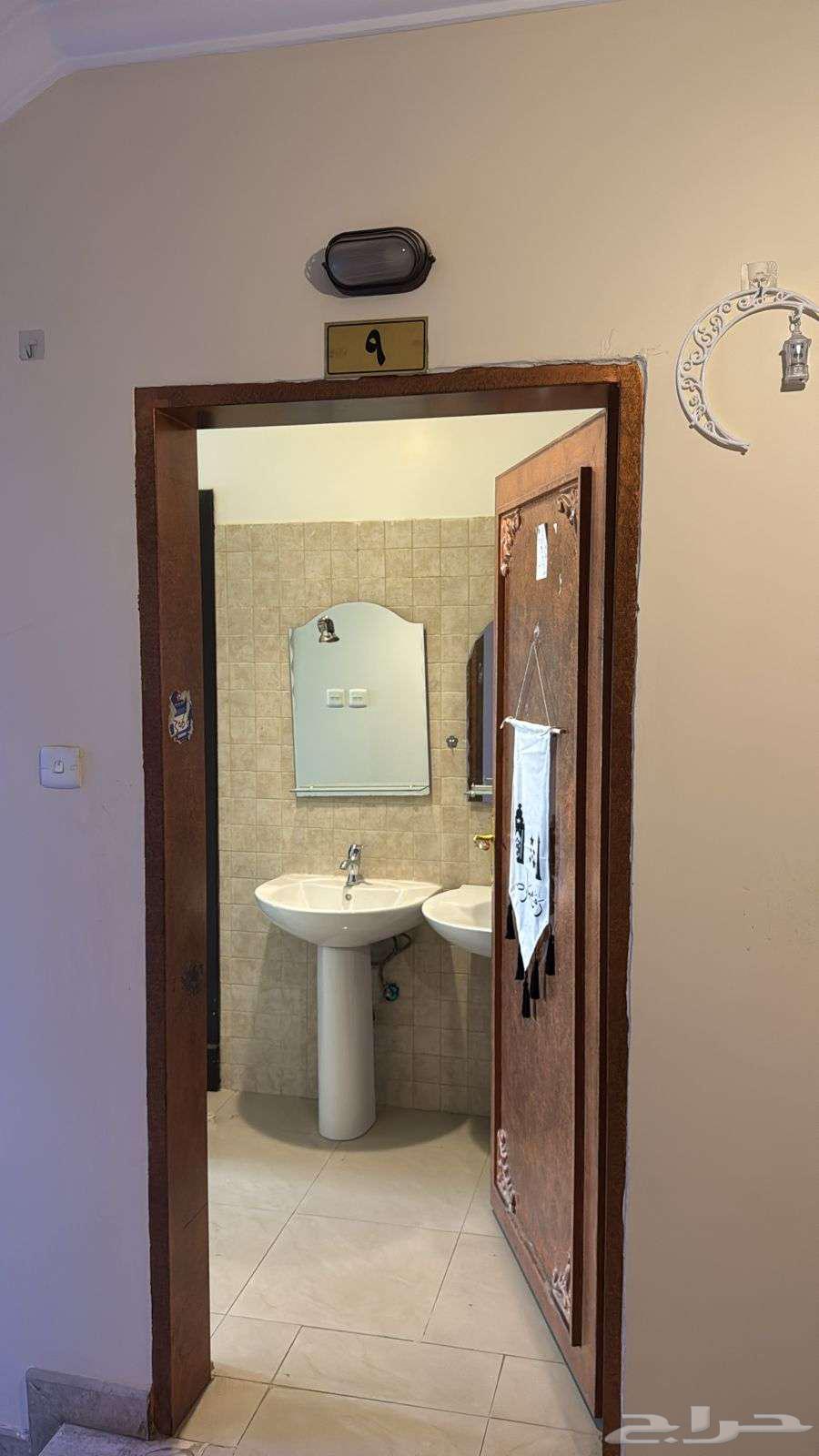 شقة 1 غرف في العقيق 3