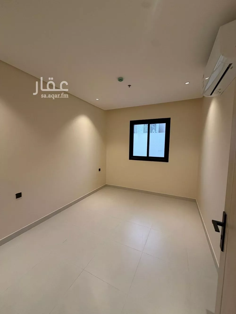 شقة 4 غرف في الرمال 11