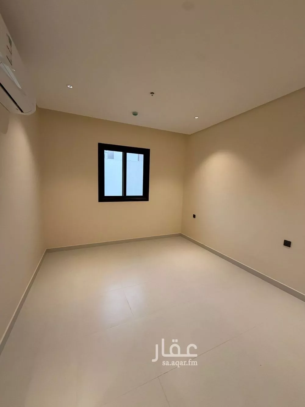 شقة 4 غرف في الرمال 12