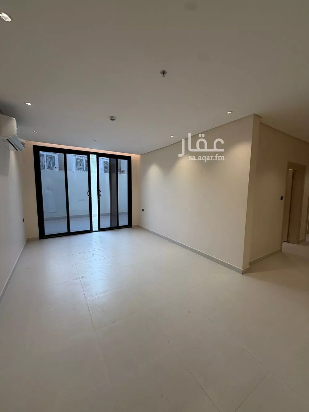 شقة 4 غرف في الرمال 7