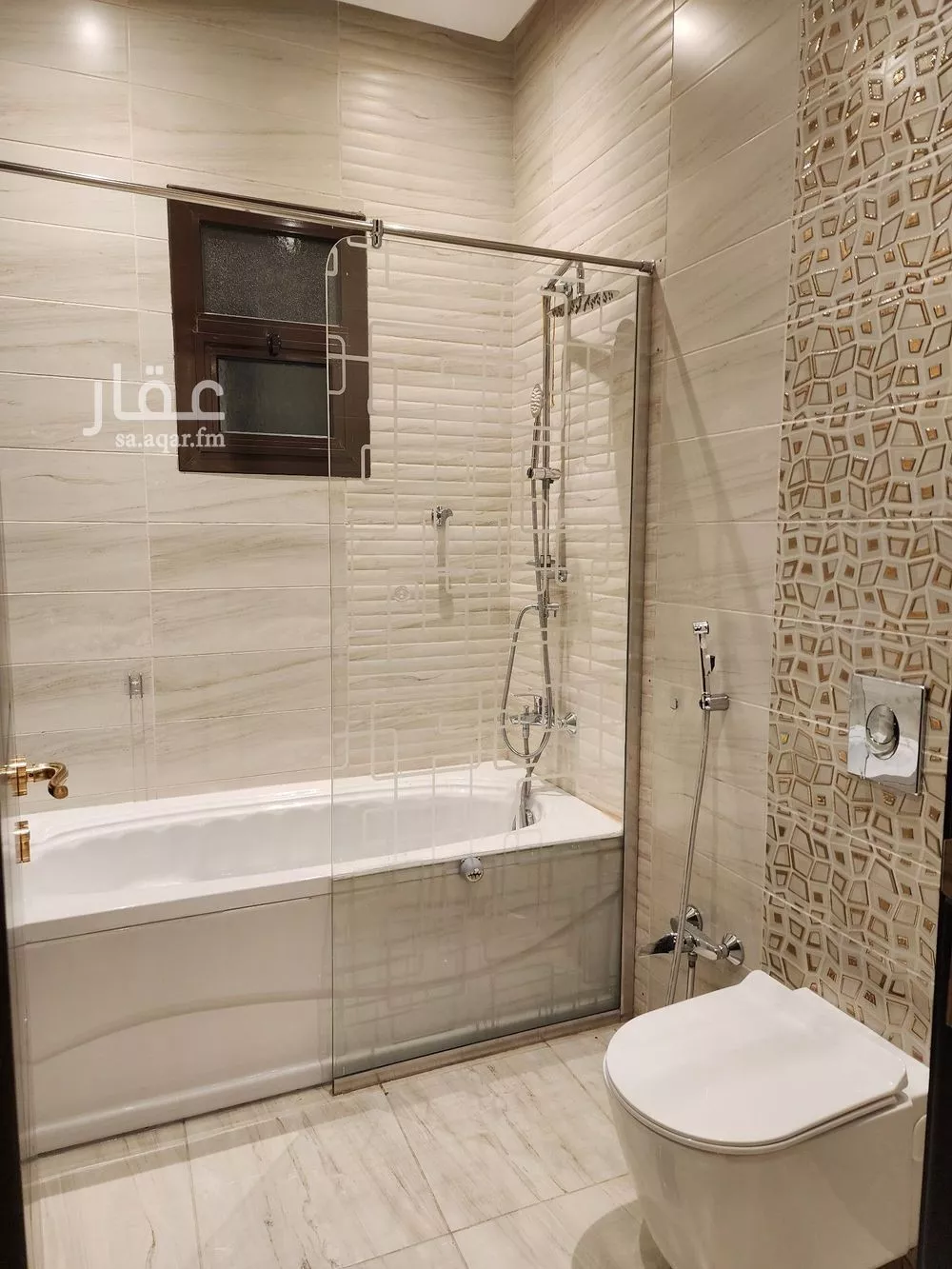 3 bedroom floor in Al Malqa 7