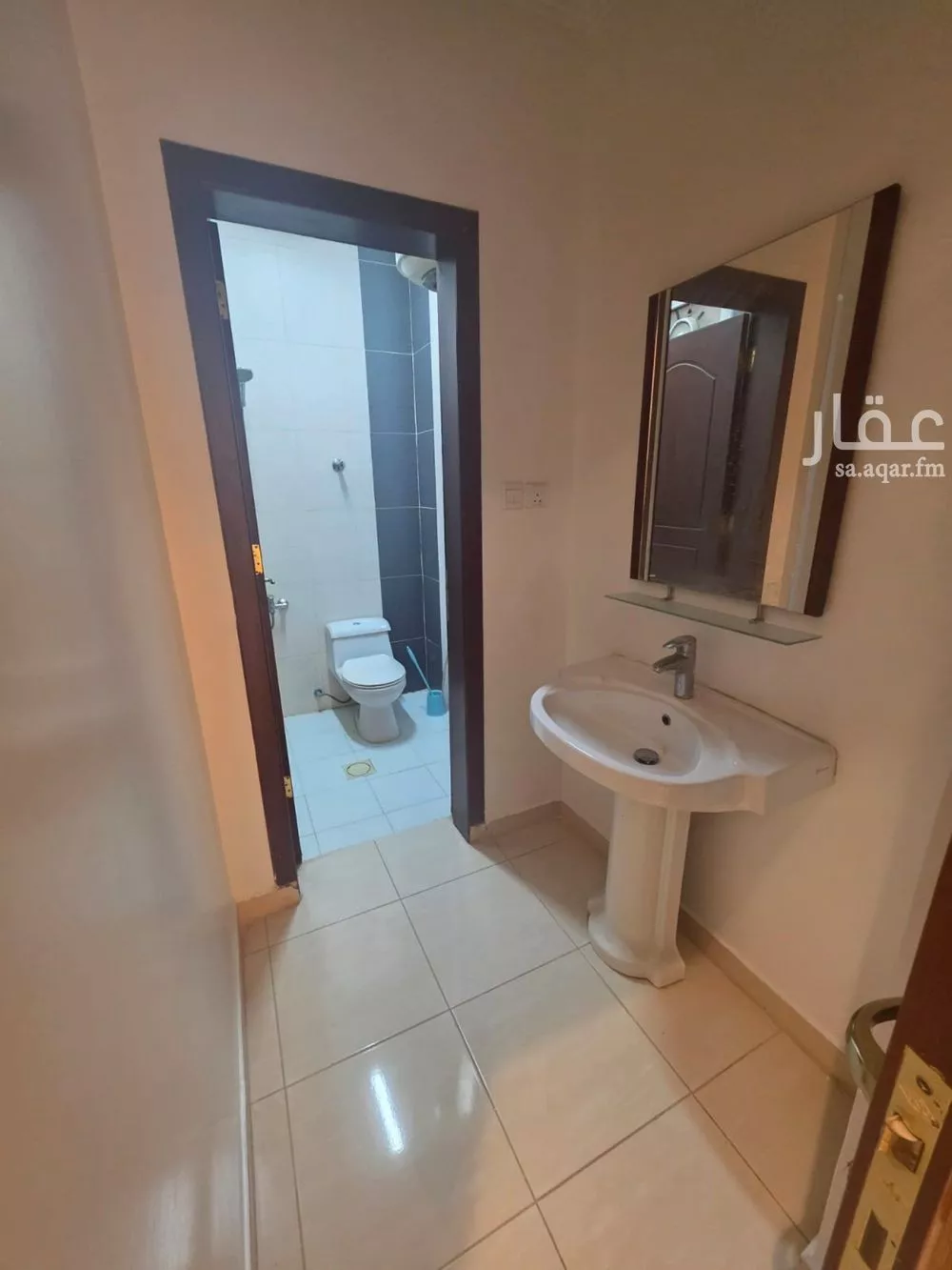 شقة 3 غرف في الوادي 4