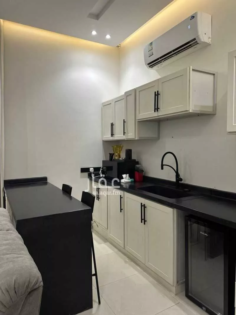 1 bedroom apartment in Dhahrat Laban 8
