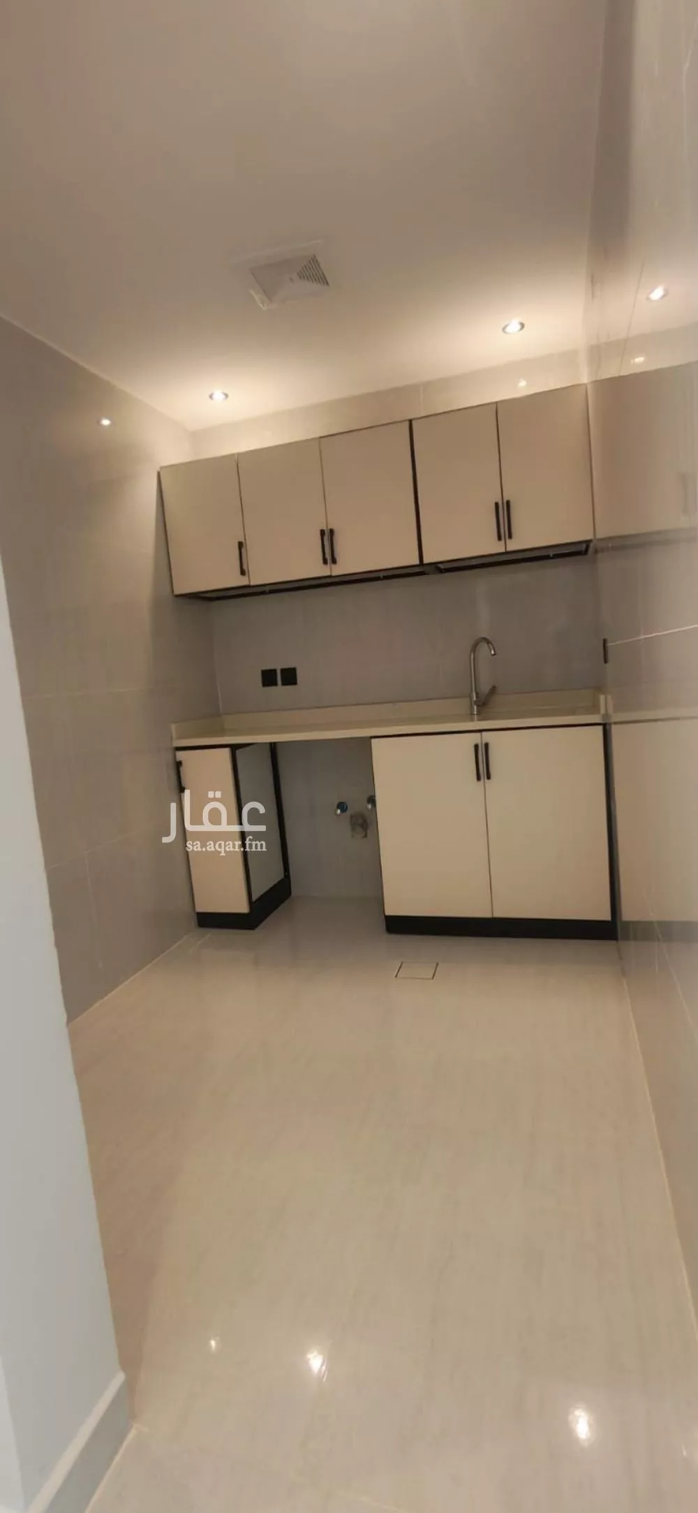 شقة 1 غرف في المربع 6