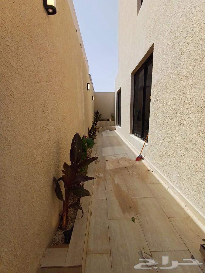 فيلا 6 غرف في النخبة 3