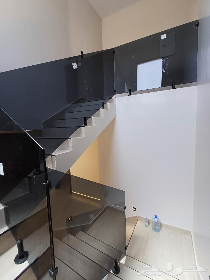 فيلا 6 غرف في النخبة 5