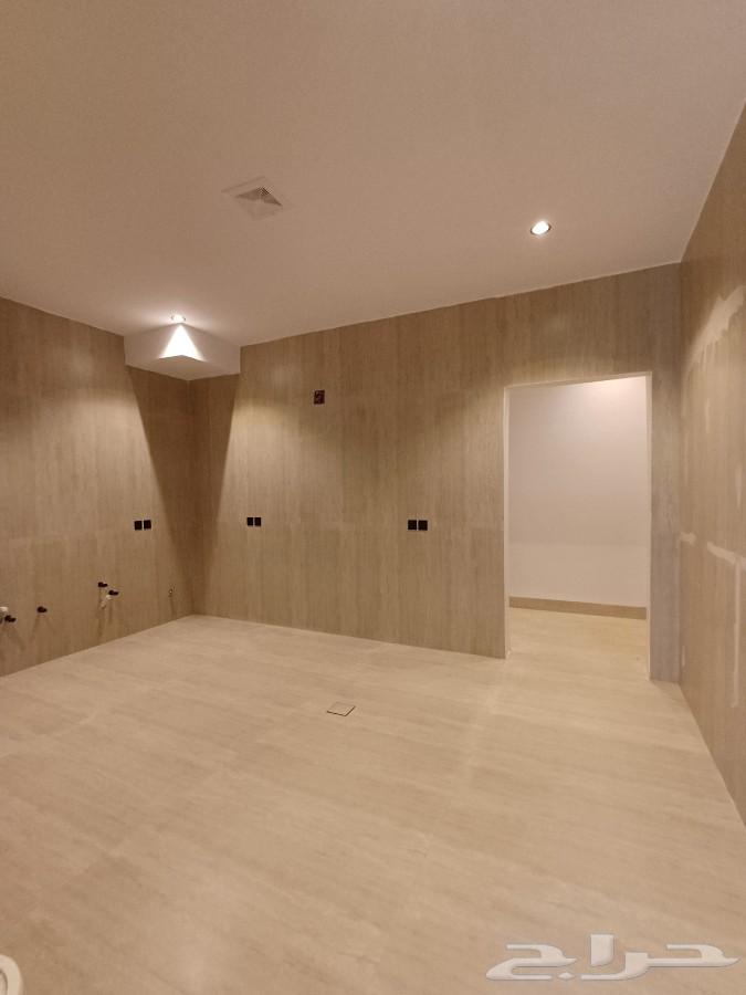 فيلا 6 غرف في النخبة 8