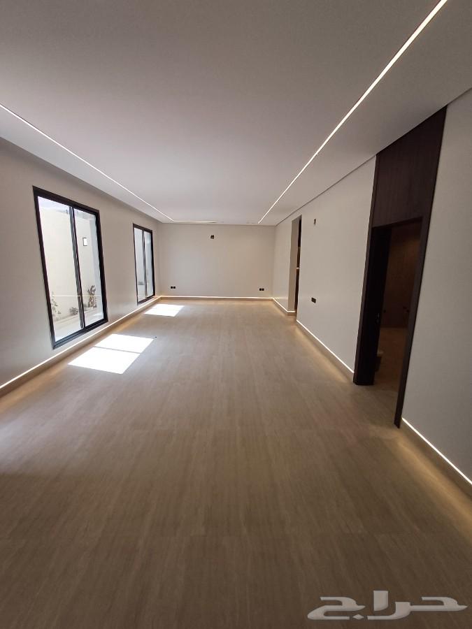 فيلا 6 غرف في النخبة 10